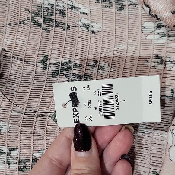 Express Dress 🤍 - Picture 13 of 15